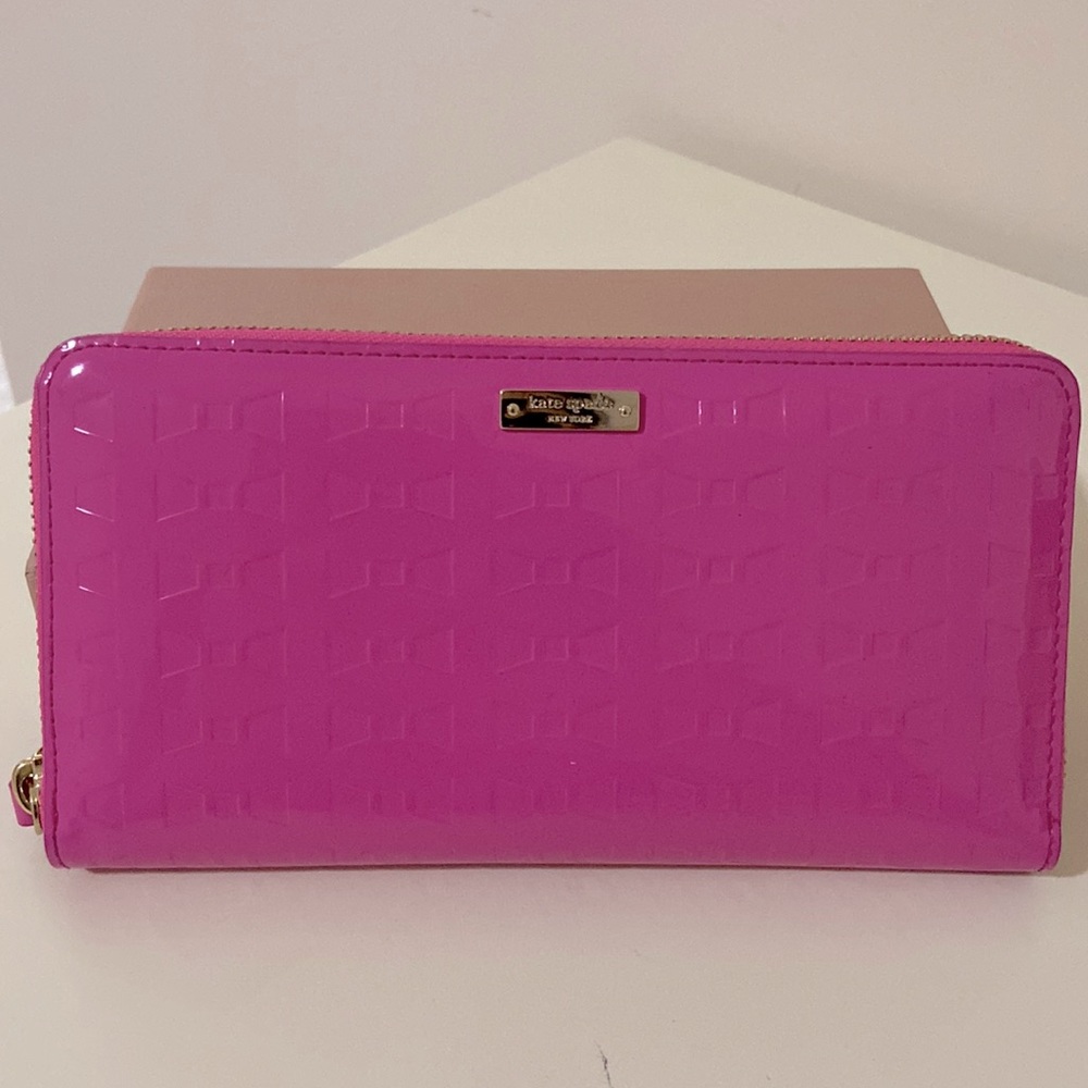 Kate Spade ♠️ Pink Long wallet. Still very good condition.